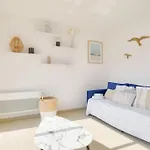 Apartment T2 Avec Terrasse Et Parking Prive Au Coeur De