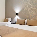 Evelia Hotels