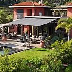 Villa de luxe piscine vue mer