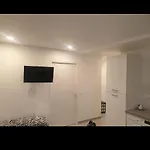 Grand Appartement, 2 Ou 3 Ou 4 Pieces, Tramway Sur Place, Proche Gare Sncf St Augustin 900 Metre , Aeroport 1200 Metre, Ou Allianz Riviera 10 Min, Palais Nikaia 2 Min , Supermarche Sur Place, Parking Possible Si Disponible Ou Payant A 1000 Metr *