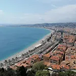 Private Room In Shared Apartment In The Center Of Nice