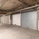 Large 2 Bdr Close To The Beach Balcony & Garage