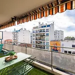Large 2 Bdr Close To The Balcony & Garage Apartment *