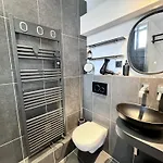 Apartment Riviera - Le Petit Balcon De L'opera - Old Town Promenade Des 3*