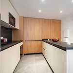 Apartment Near Old Town And Fully Renovated *