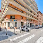 Apartment Near Old Town And Fully Renovated *