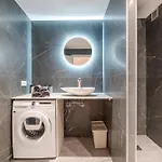 Apartment Near Old Town And Fully Renovated *