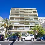 Gorgeous Oceanfront Apartment Promenade