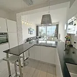 Gorgeous Oceanfront Promenade Apartment