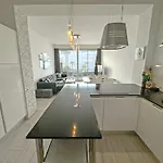 Apartment Gorgeous Oceanfront Promenade Nice