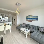 Apartment Gorgeous Oceanfront Promenade *