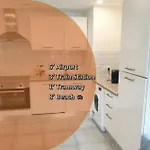Grand Appartement, 2 Ou 3 Ou 4 Pieces, Tramway Sur Place, Proche Gare Sncf St Augustin 900 Metre , Aeroport 1200 Metre, Ou Allianz Riviera 10 Min, Palais Nikaia 2 Min , Supermarche Sur Place, Parking Possible Si Disponible Ou Payant A 1000 Metr *