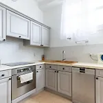 Happyfew La Promenade 53 Apartment