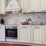 2P Moderne Riquier Proche Port, Gare, Tramway