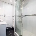 Apartment Large & Quiet 1 Bdr At Port Nice