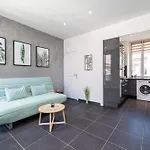 Large & Quiet 1 Bdr At Port