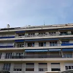 Grand Appartement Proche Promenade