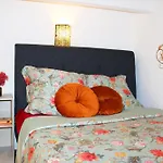 Lofty In Heart Of Nice 5 Min Beach