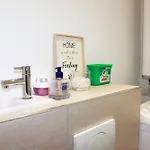 Lofty - Massena Sq - 5 Min Walk *