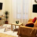 Apartment Lofty - Massena Sq - 5 Min Walk