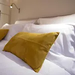 9 Alberti Centre Aparthotel
