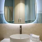 9 Alberti Centre Aparthotel