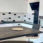 Apartment Grand T2 A 5min De La *