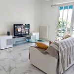 Grand T2 A 5min De La Apartment