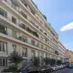 Cosy And Hyper Central Jean Medecin