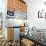 2 Bdr With Independent - Old Town Apartment