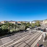 2 Bdr Panoramic View On Gardens *