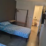 Bed & Breakfast Privative Renove 2024, Climatisation, Tramway Sur Place , 12 Min Centre, 16 Min Plage, Apercu Lateral Mer, 2 Wc Avec 2 Salle De Bain, Private Renovated 2024, Air-conditioned , Tram On Spot, 2 Toilets And 2 Bathrooms *