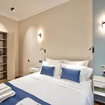9 Alberti Centre