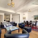 Apartment Bright Air-conditioned Flat In The Centre *