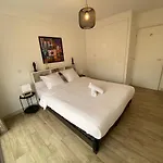 Magnifique T3, Spacieux, Lumineux Et Traversant