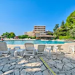 Superbe 2 Pieces Clim Et Parking