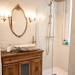 Gare Apartment
