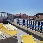 5 PAPON - Dernier étage - Terrasse à ciel ouvert - Garibaldi