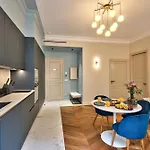 Aparthotel 9 Alberti Centre 4*