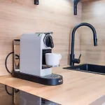 - - Superbe Studio Avec Balcon - Nice Centre - -