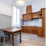 Apartment Large 2 Bdr & Garage Nice