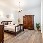 Large 2 Bdr & Garage Apartment