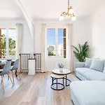 Large 2 Bdr & Garage Apartment