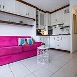 Studio Palais Des Arts Terrasse Cosy Parking Prive 150M Plage Clim Wifi