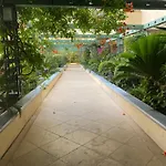 Le Grand Palais De La Mediterranee Beach Access Apartments - Top Choice In Nice