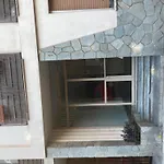 Appartement Proche De Liberation Avec Balcon Ensoleille