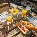 * Le Provencal * Cosy Flat 3 Min Walk From The Sea *