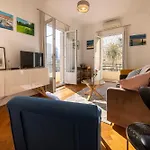 * Le Provencal * Cosy Flat 3 Min Walk From The Sea Apartment *