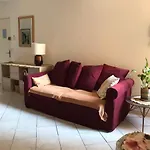 Rue St Gaetan Location Old Town