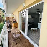 Studio terrasse et parking privé